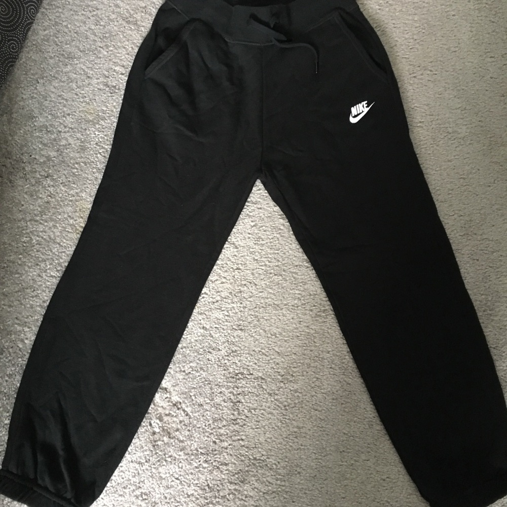 Nike jogging pants